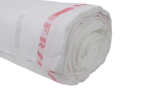 Een witte rol windreductienet.