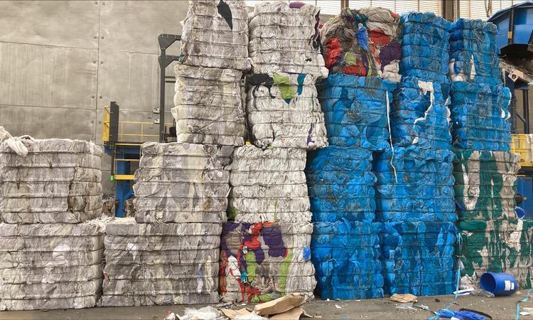 Afvalloze bouwplaats stap dichterbij: inzameling steigernetten voor circulaire bouwproducten van start