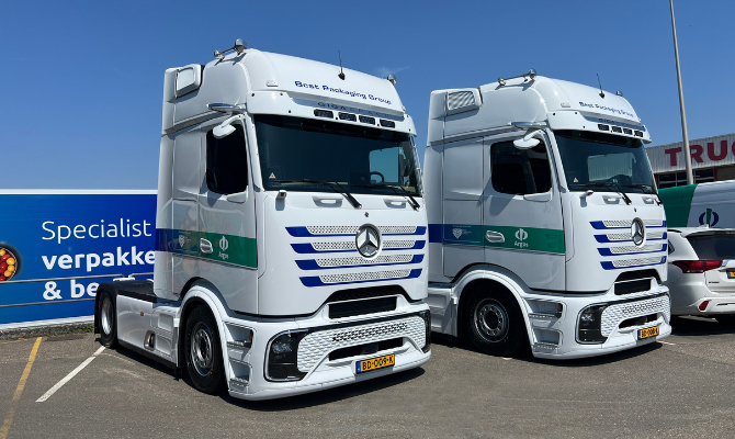 Twee nieuwe vrachtwagens versterken ons wagenpark
