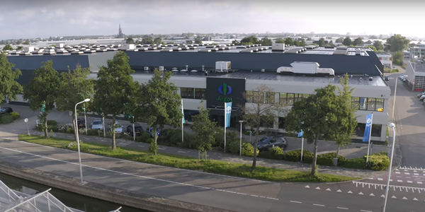 Hoofdkantoor & distributiecentrum 1